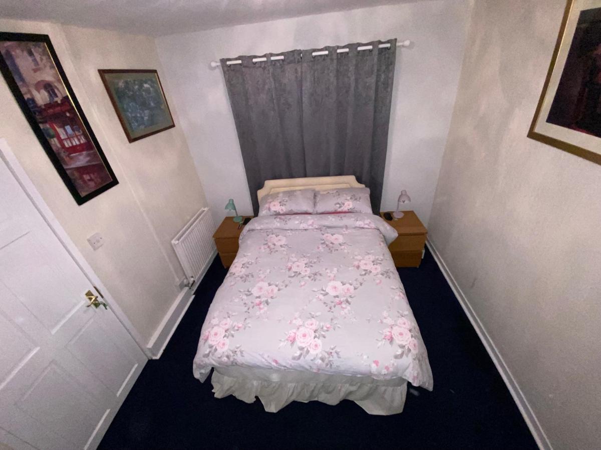 Private Lounge And Double Room 基尔温宁 外观 照片